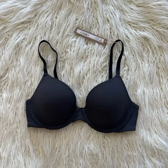 SKIMS Black Contour T-Shirt Bra - Picture 2 of 7